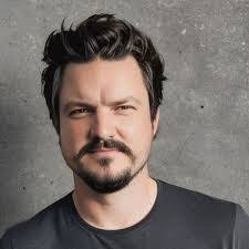 Aaron Townley's Instagram, Twitter & Facebook