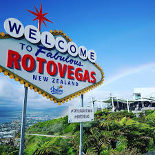 Mantente informado con las últimas noticias, videos y fotos de nueva zelanda que te brinda univision | univision. Vivir En Rotorua Trabajo Cultura Oportunidades Kiwihopp