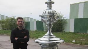 Les meilleurs ouvriers de france au service du patrimoine. Kevin Flour Jeune Couvreur De La Chapelle Saint Luc Devient Meilleur Ouvrier De France
