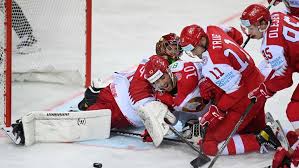 И будьте в курсе текущего счёта, авторов всех голов. M4nn3lwdzbznm