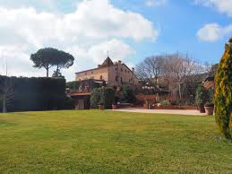 Vivienda unifamiliiar situada muy próxima al municipio de sant feliu de codines y bigues i riells.~ consta de una sola planta distriibuida en comedor salón amplio, cocina espaciosa con. Can Ribas Anem De Colonies