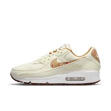 The hottest new arrivals of man and women snearkers. Pop The Corks For The Nike Plant Pack Sneakerjagers