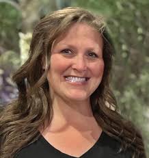 👋🏻 We have a bunch of new TKW Family members, so I wanted to  (re)-introduce myself. Hi! I'm Lori, The Kitchen Whisperer. I'm trained  Chef, certified Pizzaiolo, Pit Master, and because I