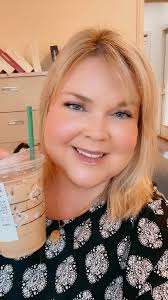 Thirsty Thursday! The heat means quick dehydration if we're not careful. I  don't know about you but I get really dehydrated really quickly. My go to  is iced tea and my second