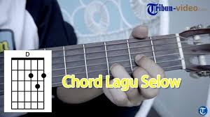 Website yang berisi kumpulan chord (akord) / kunci gitar mudah dan dasar beserta lirik lagu indonesia maupun mancanegara. Chord Kunci Gitar Lagu Selow Wahyu Kunci Dasar D Paling Mudah Dimainkan Untuk Pemula Tribunnews Com Mobile