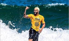 Watch surfers italo ferreira and hiroto ohhara ride big waves as a tropical storm hit the tsurigasaki surfing beach during the tokyo olympics. Brasileiros Para Ficar De Olho Em Toquio 2020 Italo Ferreira Istoe Independente