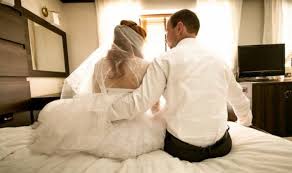 محايد مزعج انتبه على عروس وعريس في السرير Findlocal Drivewayrepair Com