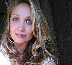 5,757 likes · 4 talking about this. Pevica Evgeniya Vlasova Tyazhelo Bolna Portal O Znamenitostyah Like