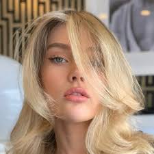 Elise Faust (@elise_faust)