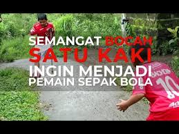 Semangat Bocah 1 Kaki Ingin Menjadi Pemain Sepak Bola Youtube