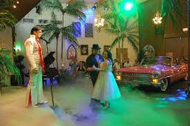 Want To Get Married By Elvis Elvis Wedding Las Vegas Wedding Elvis Vegas Wedding Chapel