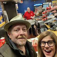 Jeff Kazee's Instagram, Twitter & Facebook