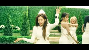 Gfriend Apple Umji Gfriend Couple Photos G Friend