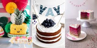 Des joyeuses enfants avec le gâteau au thème de la reine des neiges. Comment Faire Un Gateau D Anniversaire Original Cosmopolitan Fr