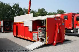 Dieser Abrollbehalter Wird Bei Der Feuerwehr Hamburg Fur Den Transport Von Schlauchmaterial Benutzt Feuerwehr Hamburg Feuerwehrwagen Feuerwehr Fahrzeuge