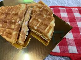 Waffle antara makanan ringan yang popular masa kini. Cerita Kak Z 2020