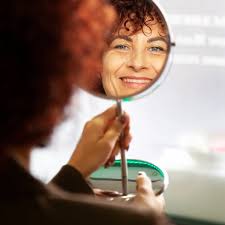 🌿 RINASCERE INSIEME: ESTETICA, CURA E COMUNITÀ 📅 13 luglio 2025