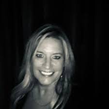 Paula Feterl's Instagram, Twitter & Facebook