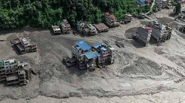 නේපාල ඛේදවාචකය දරුණු අතට - තවත් හදිසි ජලගැලීමක් ගැන අනතුරු ඇඟවෙයි | Sri Lanka News | Ada Derana | Truth First