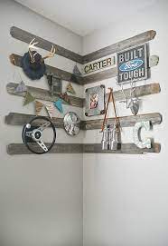 Diy corner shelf ideas for your next weekend project. 40 Rustic Wall Decorations For Adding Warmth To Your Home Hative