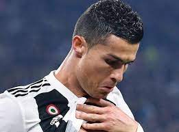 Maybe you would like to learn more about one of these? Photos Cristiano Ronaldo Il Presente Sa Nouvelle Coupe De Cheveux Sur Instagram Et Surprend Ses Fans