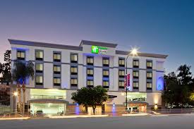 Hotel is located in 4 km from the centre. Holiday Inn Express Hotel Suites Hollywood Walk Of Fame An Ihg Hotel In Los Angeles Hotel Rates Reviews On Orbitz