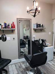 Pin By Kristine Andrews On Beauty Bar Salon Suites Decor Salon Interior Design Home Hair Salons