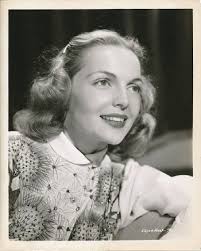 Who is Elyse Knox dating? Elyse Knox boyfriend, husband