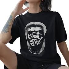 Riot Grrrl, Bikini Kill Shirt