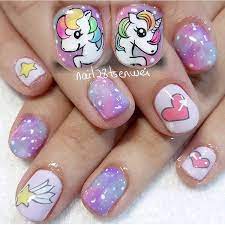 Este es el mejor fan page de ami@s donde compartimos ideas de decorados para nuestras uñas. Pin De Mags Du Toit En Nail Art Manicura De Unas Disenos De Unas De Unicornio Arte De Unas De Pies