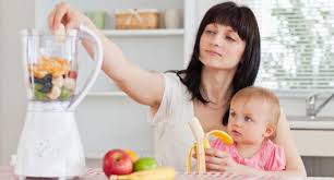 Nutrire correttamente se stesse, significa nutrire bene il proprio bambino, ecco perché è importante assumere gli alimenti giusti nelle corrette quantità in allattamento. Alimentazione In Allattamento Le Regole Che Devi Rispettare