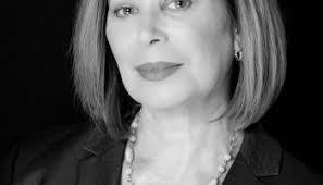 Sara Speer's Instagram, Twitter & Facebook