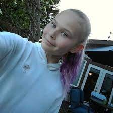 Don't ignour rules must read: Chloe Tweter Chloesofia2007 Profile Pinterest