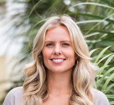 Stephanie Wiese's Instagram, Twitter & Facebook