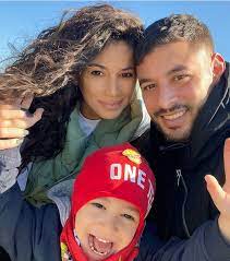 What's the temp in here again? Roxana Vancea Este InsÄƒrcinatÄƒ Cu Primul Copil Sunt 70 È™anse SÄƒ Nasc Un BÄƒiat Libertatea