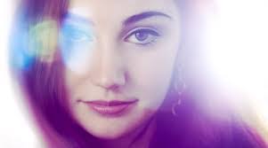 Lisa Ripple's Instagram, Twitter & Facebook