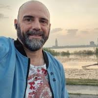 20+ "Tom Callender" profiles