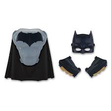 Bruce wayne (ben affleck) richard cetrone (stunt double) albert valladares (stunt double) this weathered batsuit has been used by bruce wayne for many years to conceal his identity. Batman V Superman Dawn Of Justice Batman Deluxe Combat Gear The Toy Insider
