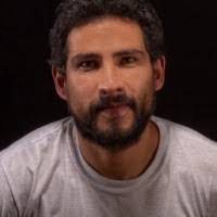 Gil Aragon's Instagram, Twitter & Facebook