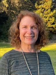 Nancy Lunney's Instagram, Twitter & Facebook