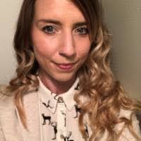 Amy Markham's Instagram, Twitter & Facebook