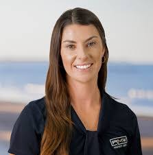 Hillary Rowland's Instagram, Twitter & Facebook