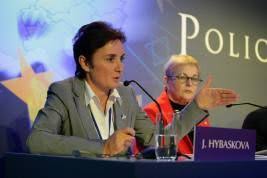 Oba diplomaté měli podle agentury aktu.cz při dechové zkoušce přes 1,5 promile alkoholu. Hybaskova Tesim Se Na Iracke Dobrodruzstvi Euractiv Cz