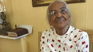 Mary Woodruff's family accepts plaque in her honor from Amherst County