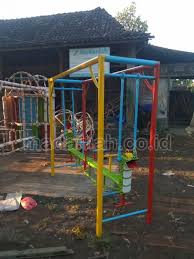 Seluruh gambar pada model kursi ayunan besi dan website ini 100% gratis, sebagai gantinya, imbalannya biasanya kami dapat dari pengunjungadalah ucapan terimakasih dengan cara share halaman ini ke media socialnya. Ayunan Besi Untuk Anak Model Naga Madaniah