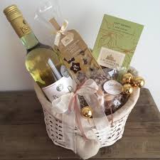 Geschenke Zur Hochzeit Schmankerlkorb Als Originelles Hochzeitsgeschenk