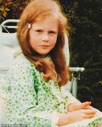 Elegant nicole kidman, known as one of hollywood's top australian imports, was actually born in honolulu, hawaii, while her australian parents were there on. Nicole Kidman 53 Shares Sweet Snap Of Herself As A Young Girl Readsector