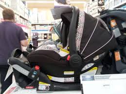 Graco's click connect infant car seats are all compatible with any graco stroller that features the click connect logo. Review Graco Snugride Click Connect 40 Infant Car Seat The Mama Maven Blog