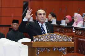 Templak tindakan juri 27 ogos 2018 kisah sedih puteri zainah isteri pertama najib yang ramai tidak tahu !!! Portal Rasmi Parlimen Malaysia