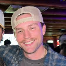 Alex Chambers (@alexchambers2) • Instagram photos and videos